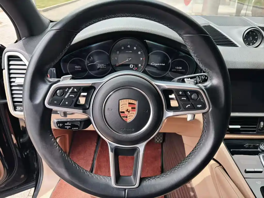 Porsche Cayenne — миниатюра 4