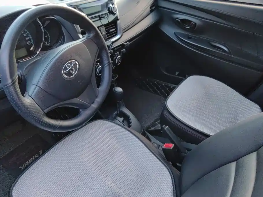Toyota Yaris L — миниатюра 12