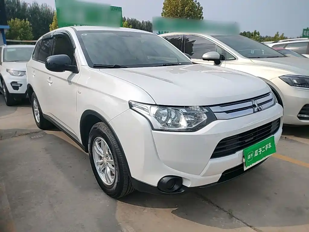 Mitsubishi Outlander (Import) — миниатюра 4