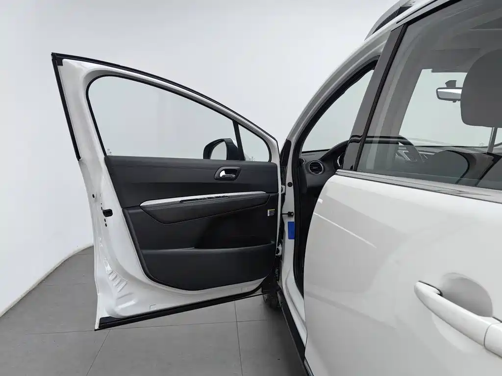 Peugeot 3008 — миниатюра 8