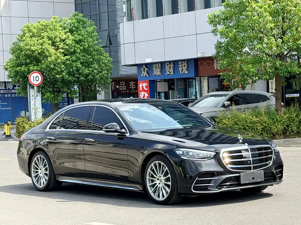 Mercedes-Benz S-Class — миниатюра 2