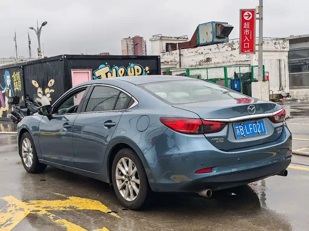 Mazda Atenza 2014 2.0L Luxury