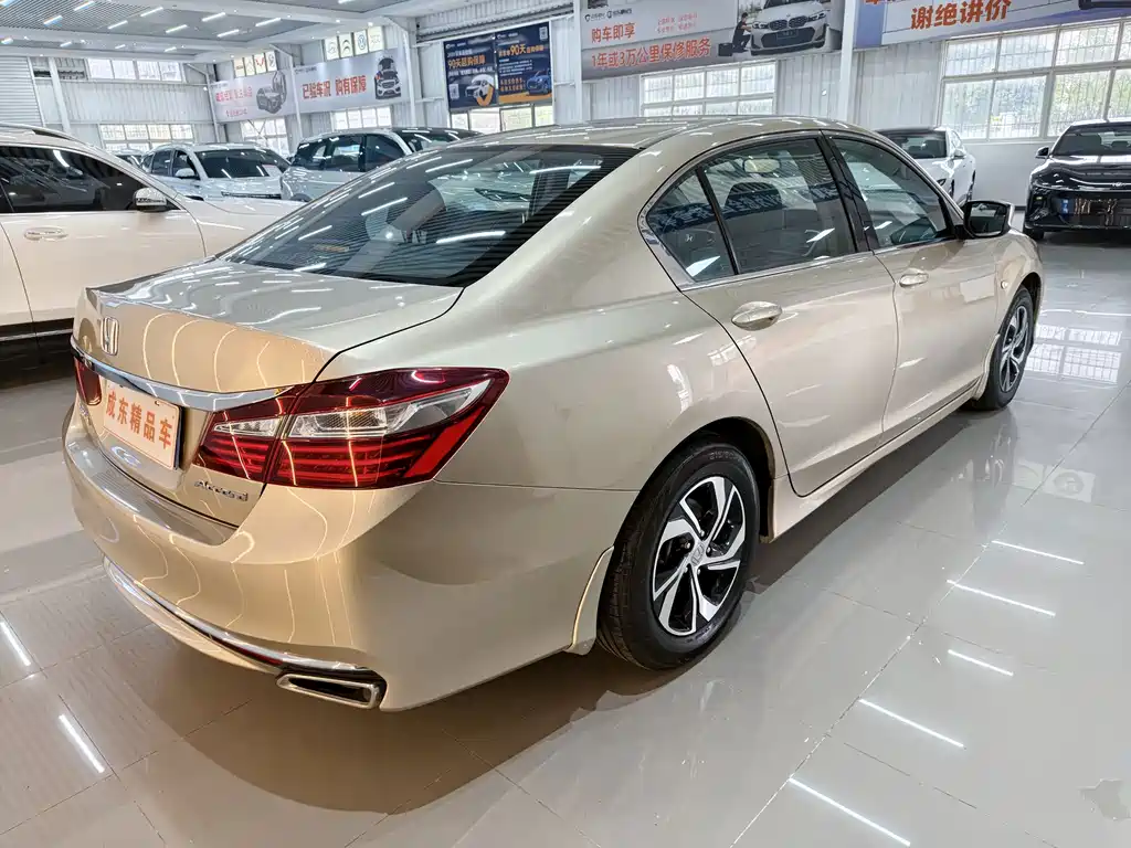 Honda Accord — миниатюра 6