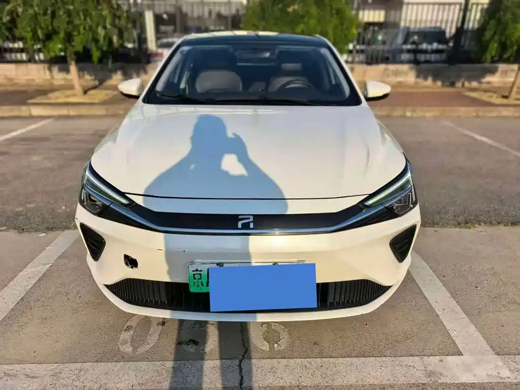 Roewe Feifan ER6 — миниатюра 2