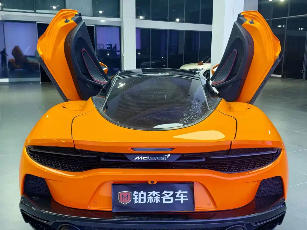 McLaren GT — миниатюра 5
