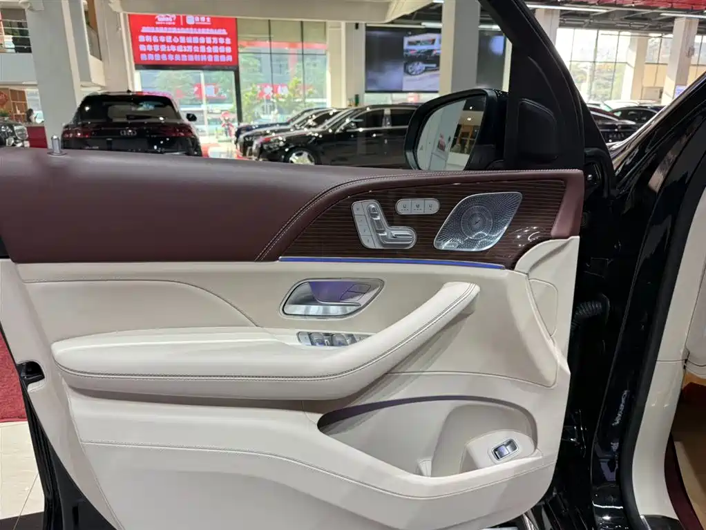 MERCEDES-BENZ MAYBACH GLS