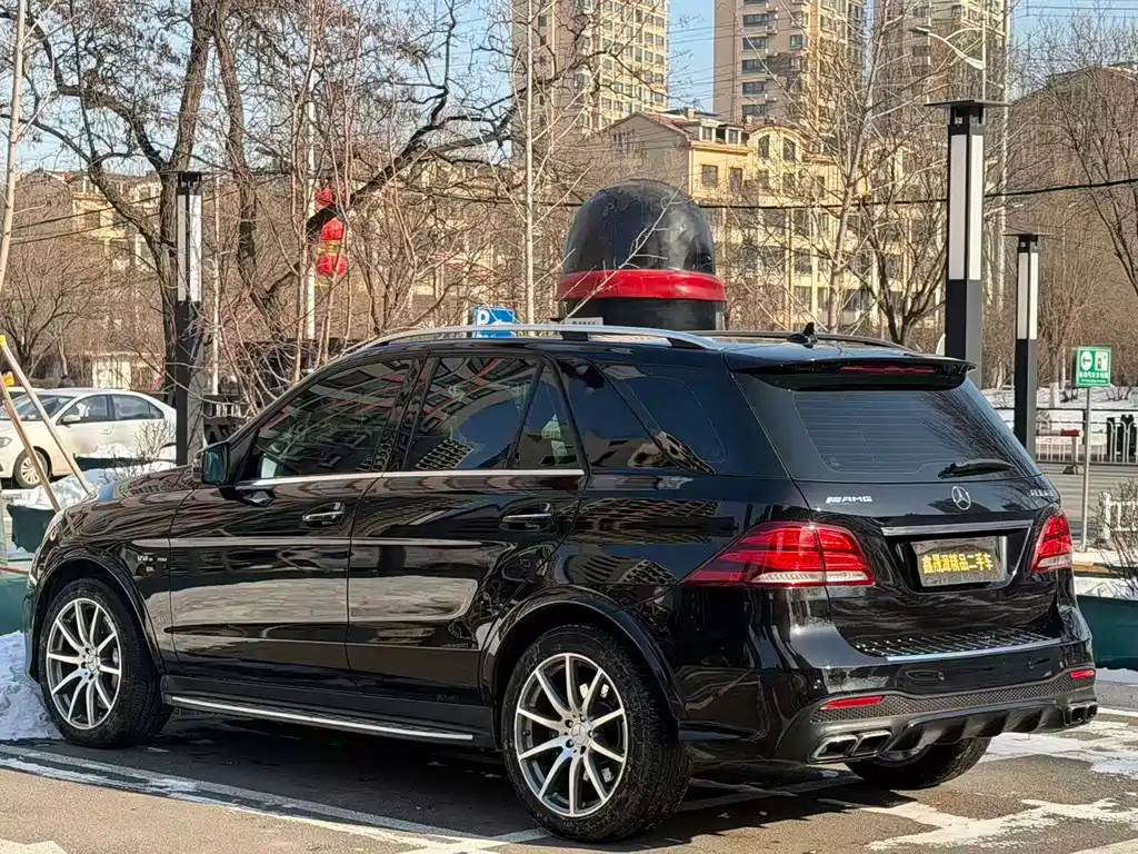 MERCEDES-BENZ GLE AMG