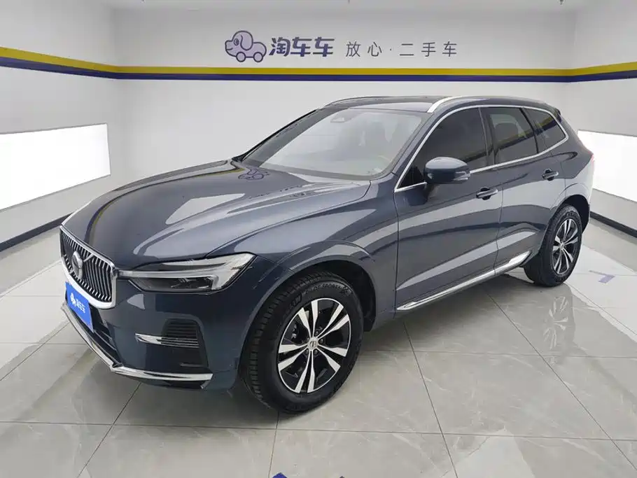 Volvo XC60 2024 B5 Luxury