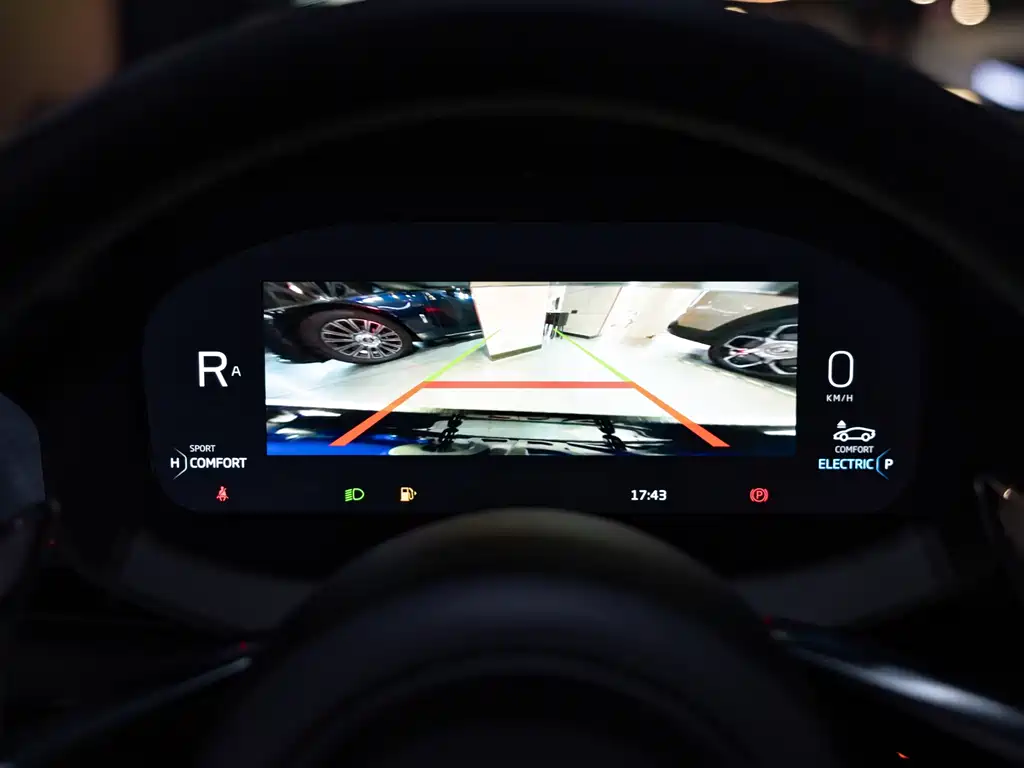 McLaren Artura — миниатюра 11