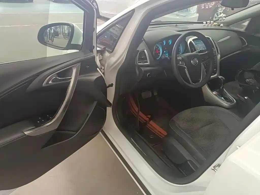 Buick Excelle — миниатюра 16