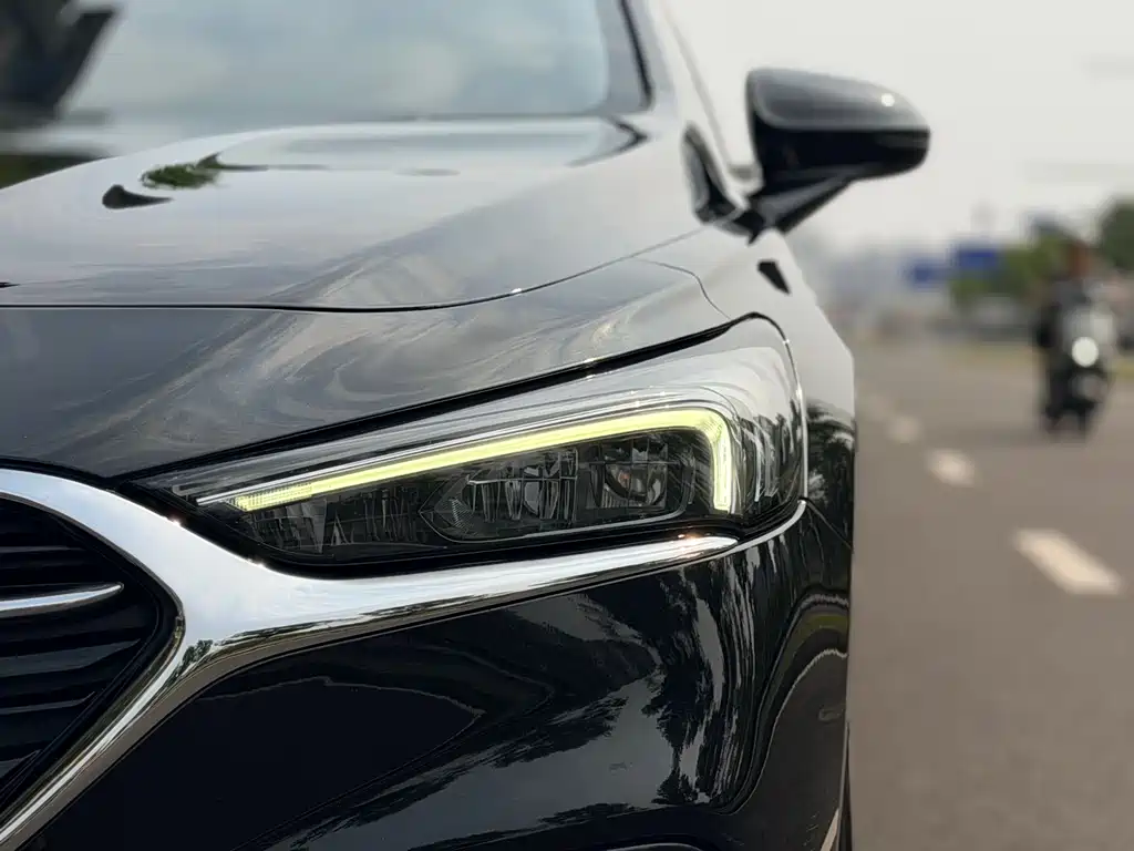 Buick LaCrosse — миниатюра 23
