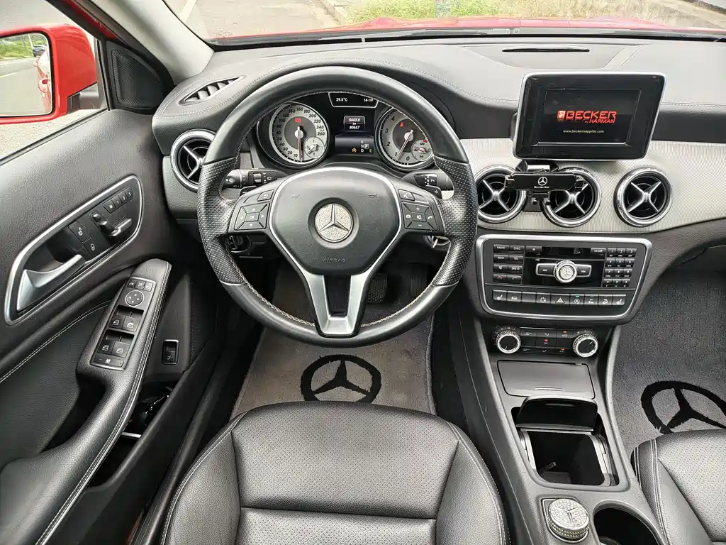 Mercedes-Benz GLA — миниатюра 15