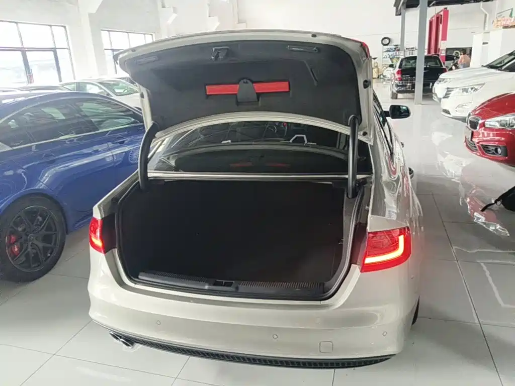Audi A4L — миниатюра 19