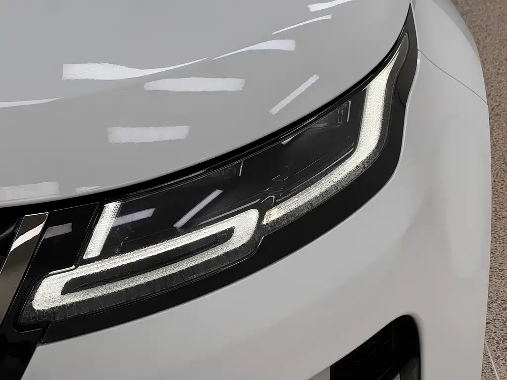 Land Rover Evoque — миниатюра 9