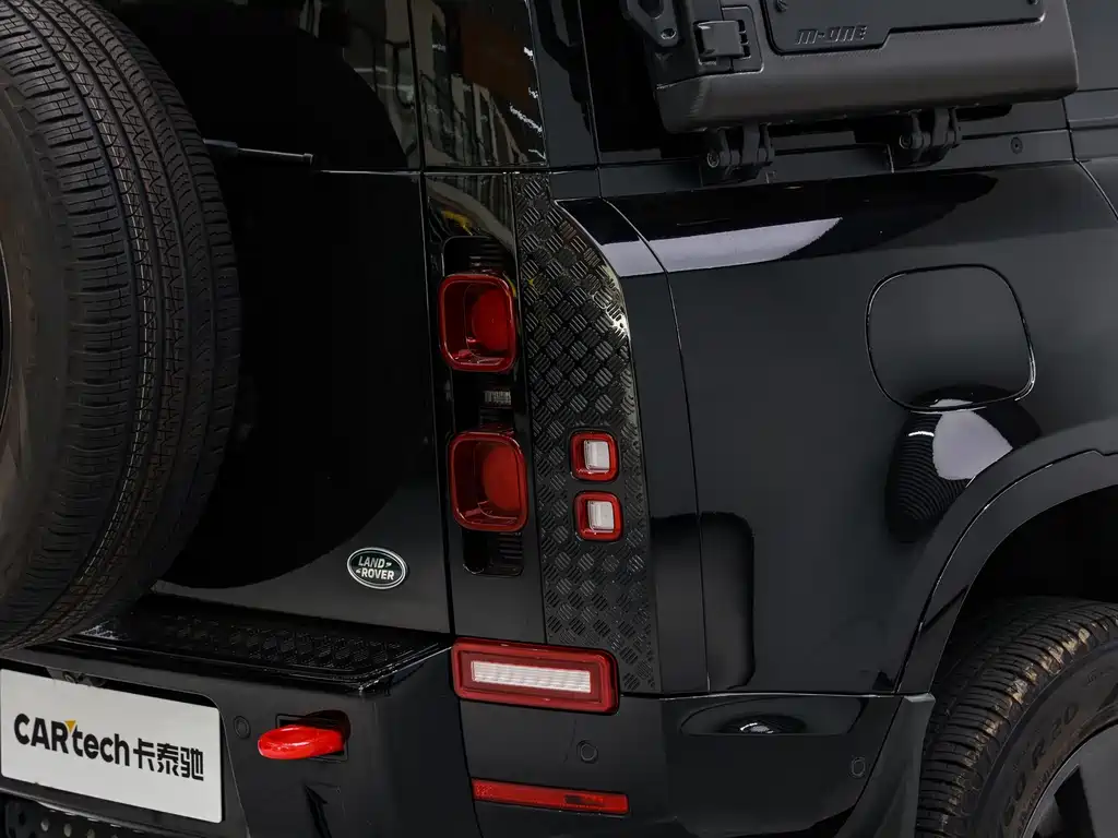 Land Rover Defender — миниатюра 9