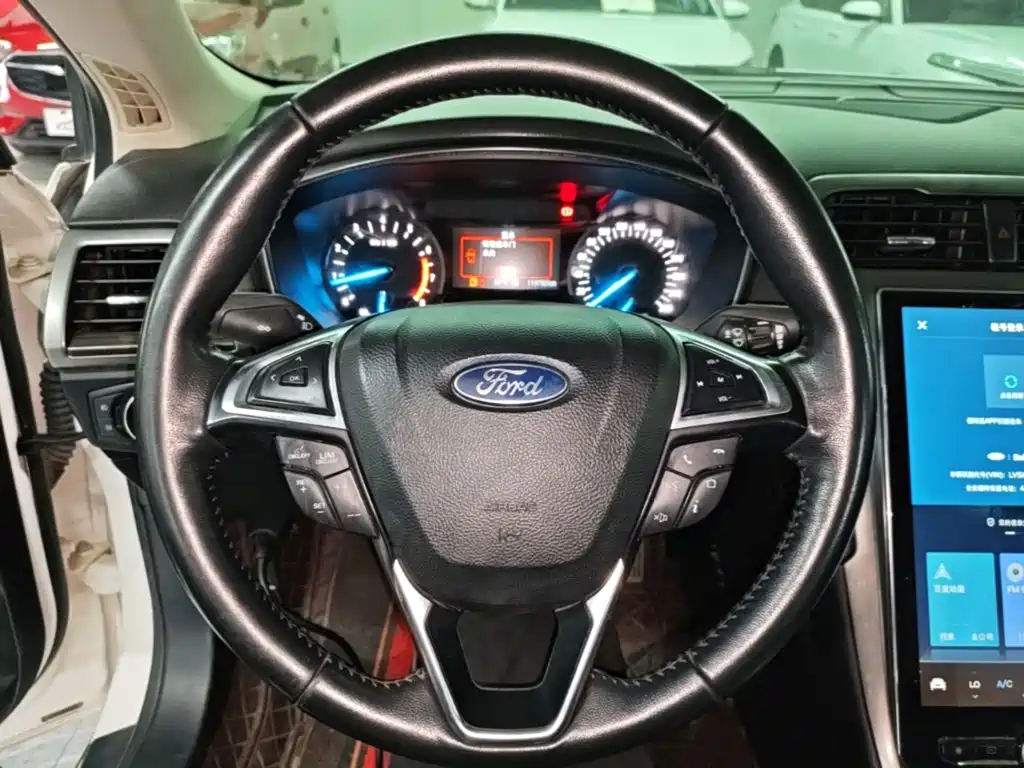 Ford Mondeo — миниатюра 11