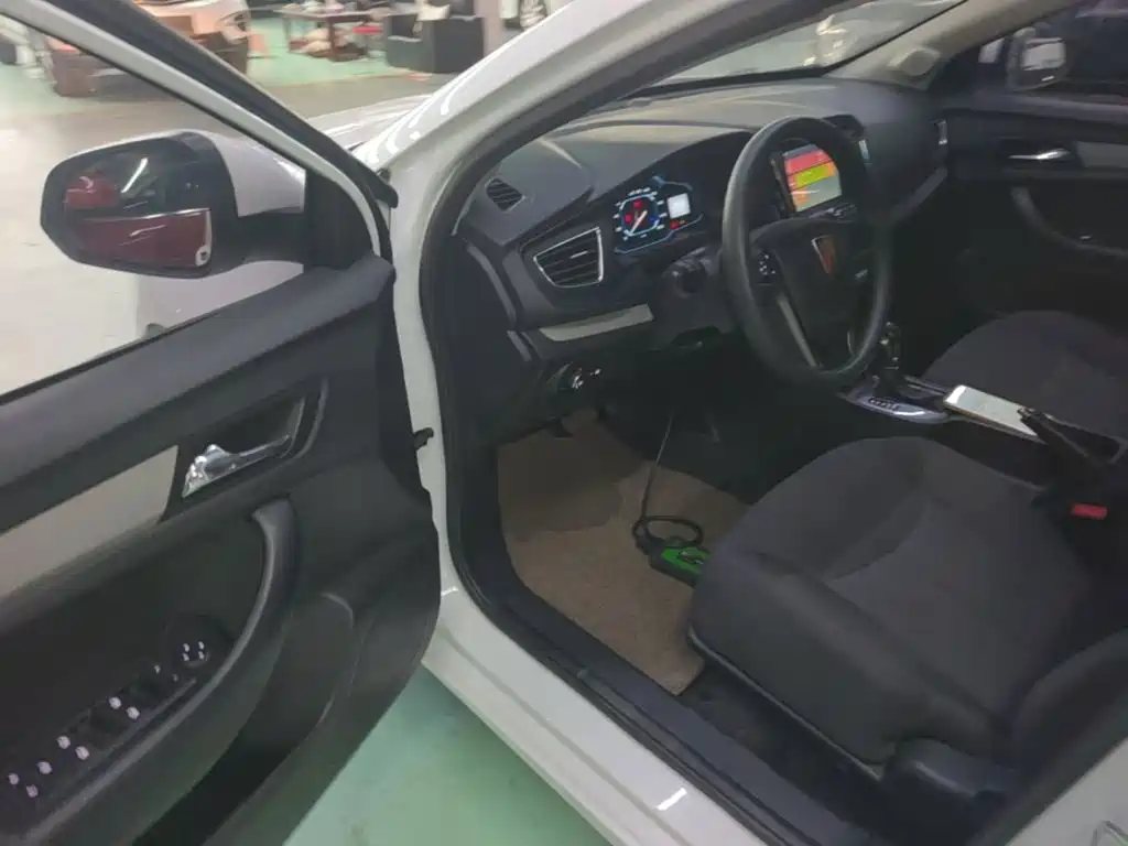 Roewe 360 — миниатюра 16