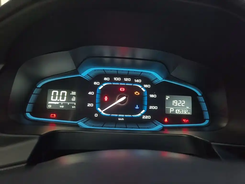 Roewe 360 — миниатюра 12