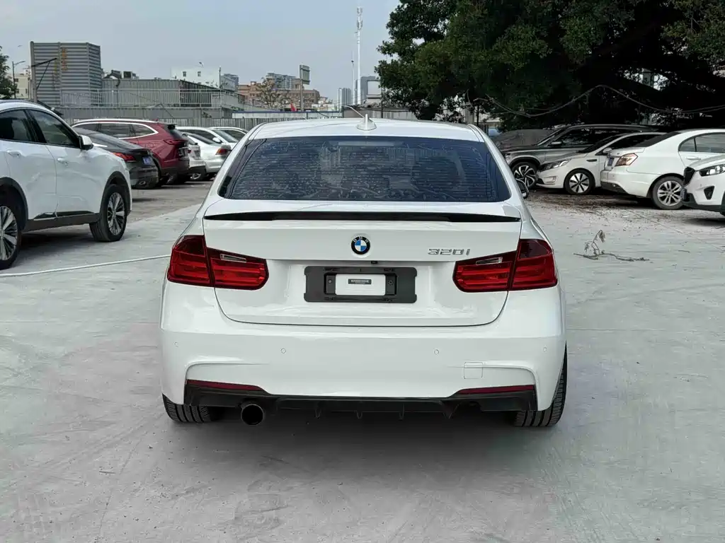 BMW 3 Series — миниатюра 8