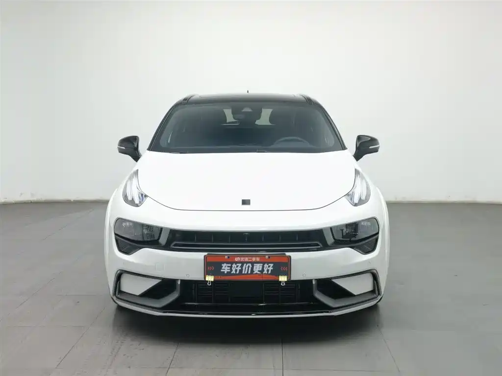 LYNK & CO. 02 HATCHBACK