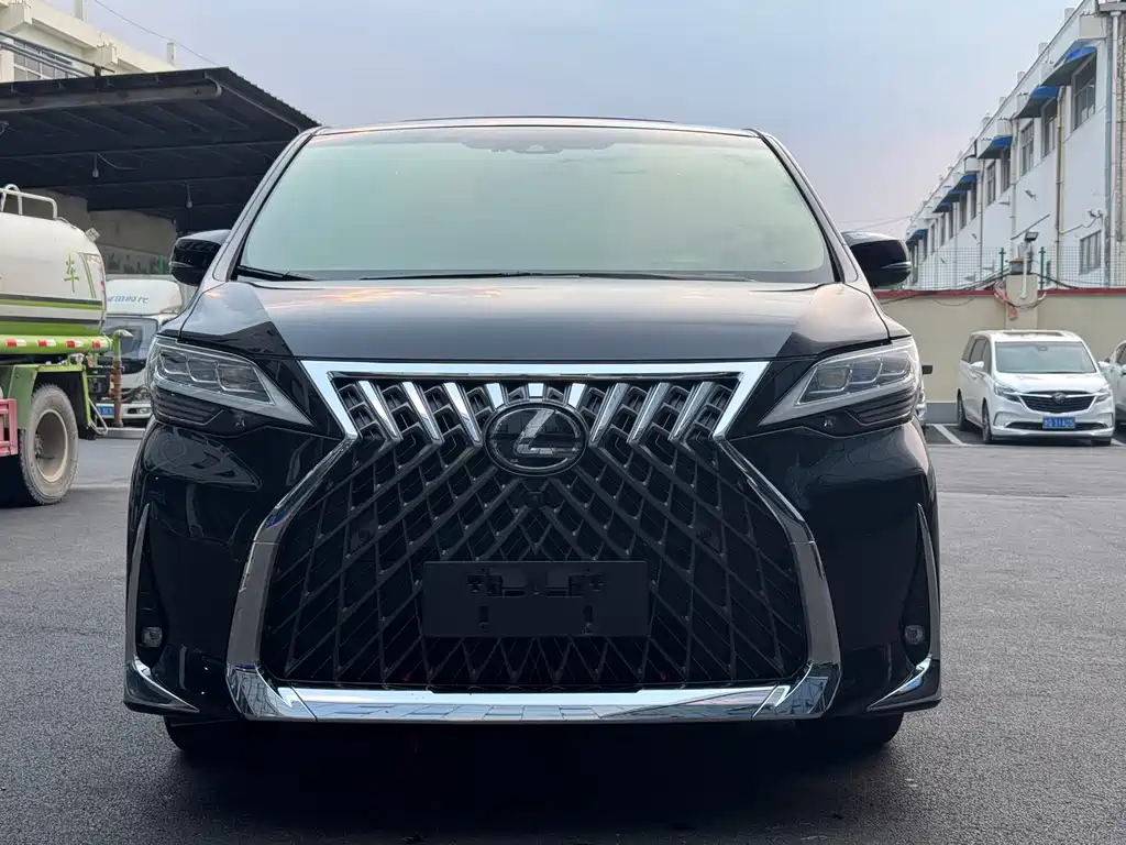 Lexus LM — миниатюра 2