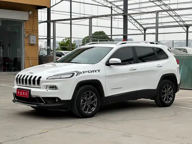 Jeep Cherokee