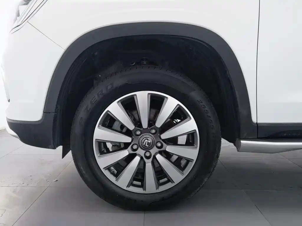 Roewe RX8 — миниатюра 17