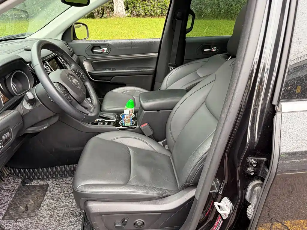 Jeep Commander — миниатюра 8