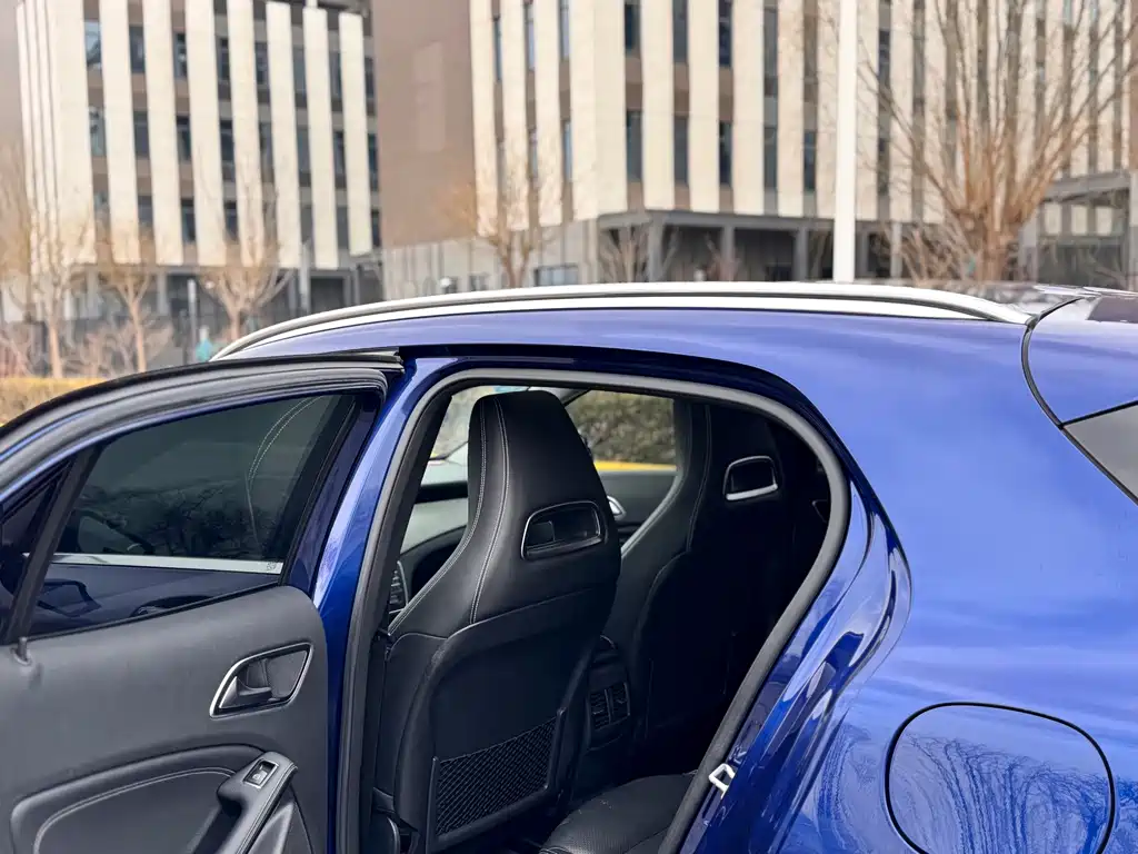 Mercedes-Benz GLA — миниатюра 19