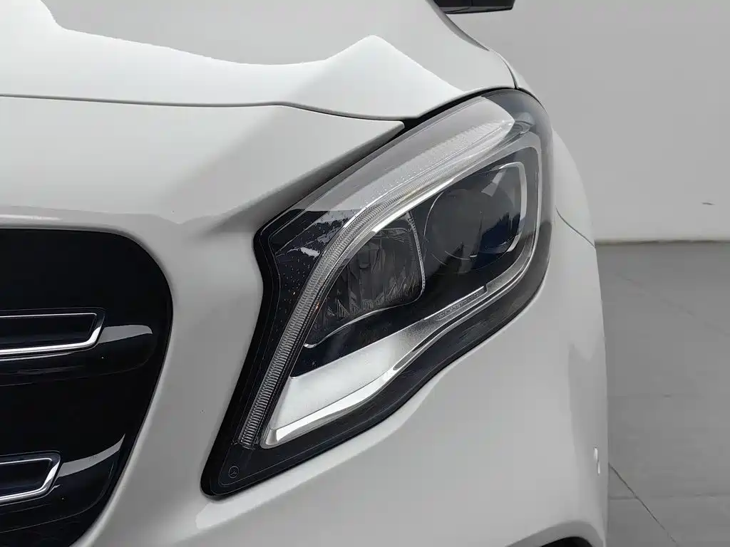 Mercedes-Benz GLA — миниатюра 7