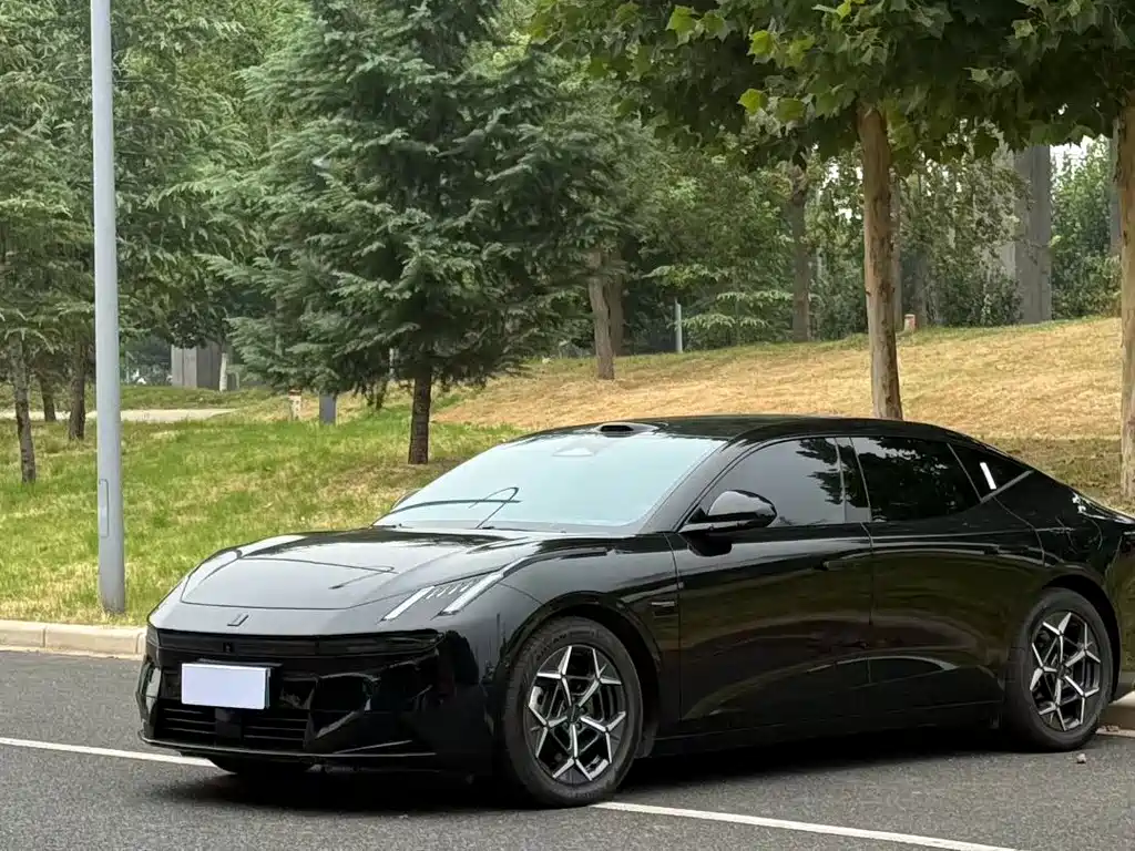 Lynk & Co 10