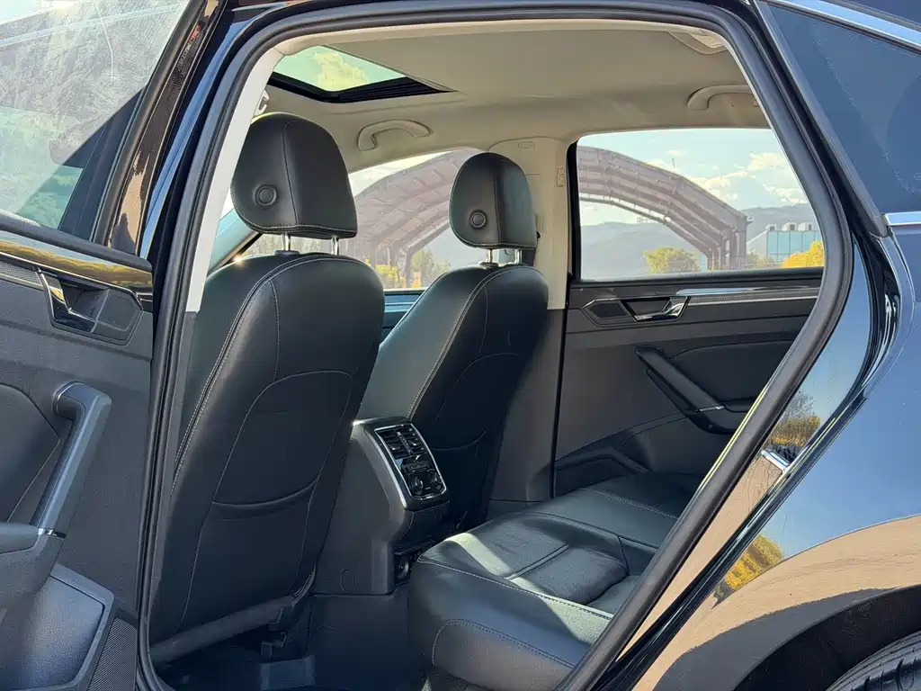 Volkswagen Passat — миниатюра 14