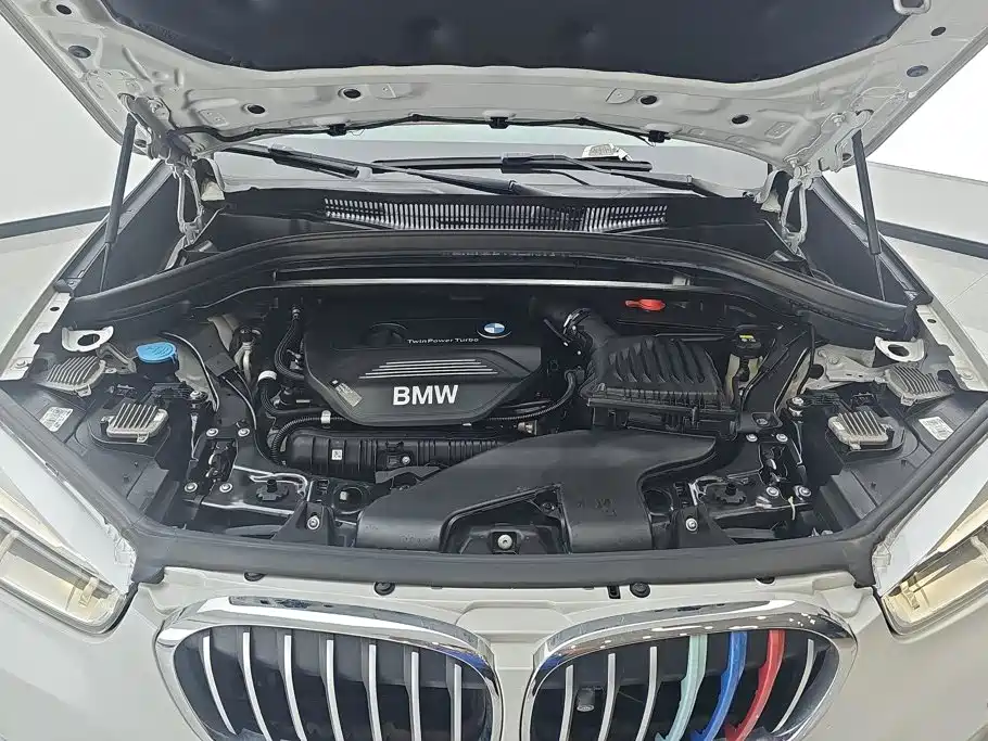 BMW X1 — миниатюра 10