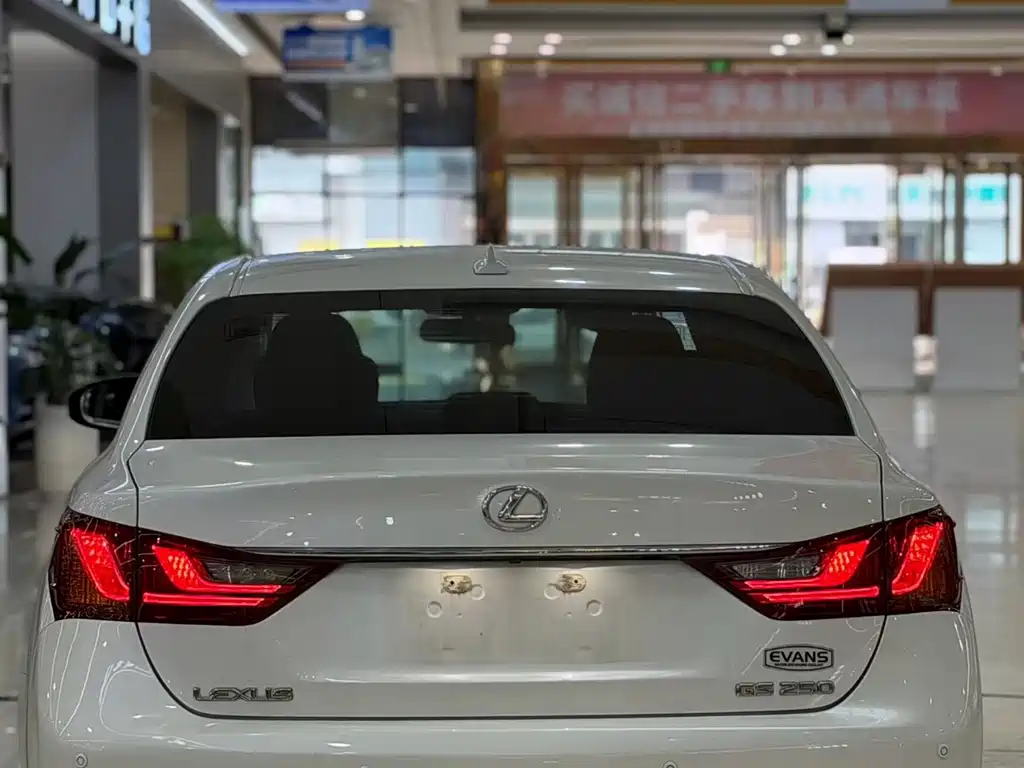 Lexus GS — миниатюра 4