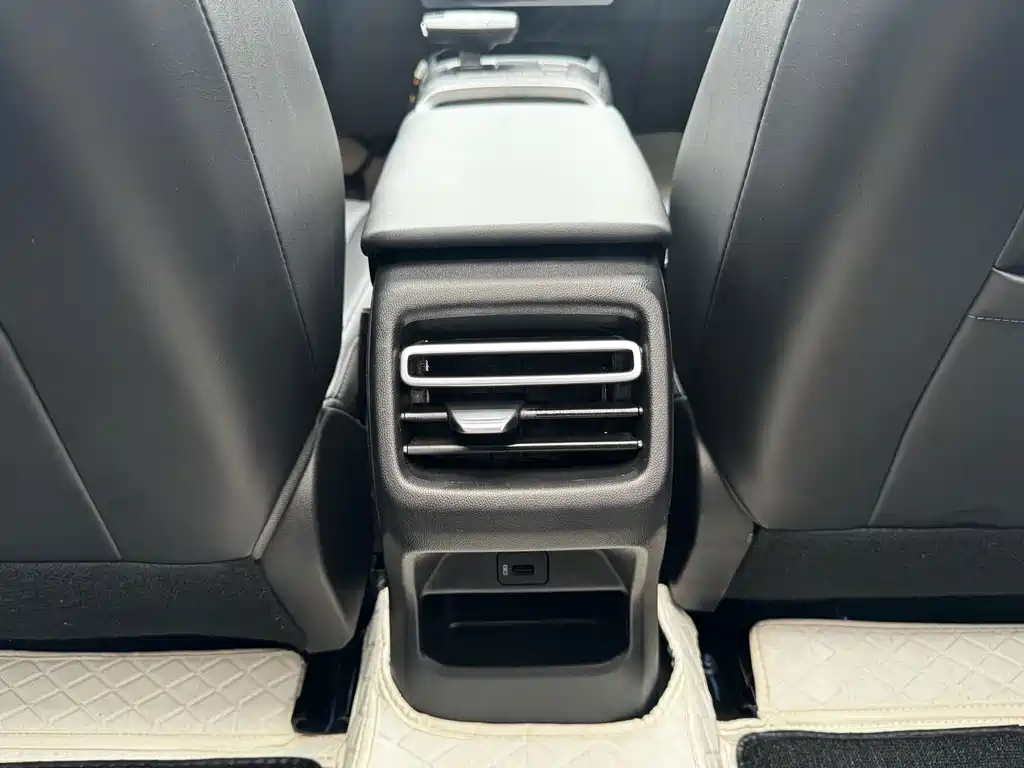 Changan Yida — миниатюра 15