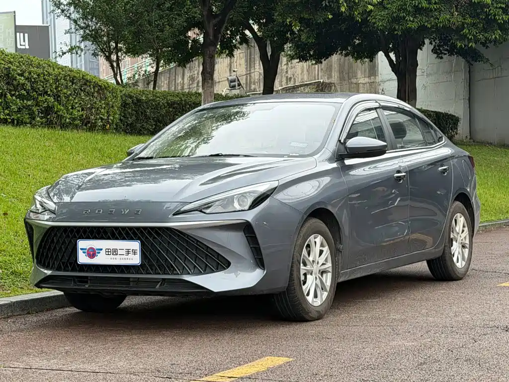 Roewe i5
