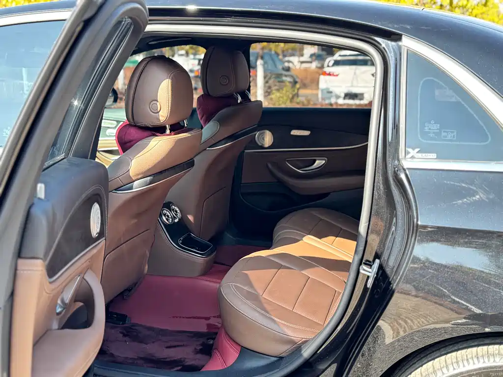 MERCEDES-BENZ E CLASS