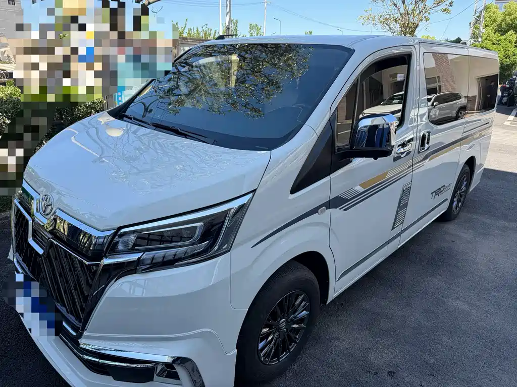 Toyota Hiace 2025