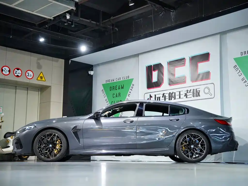 BMW M8 — миниатюра 5