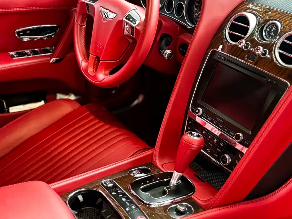 Bentley Flying Spur — миниатюра 10