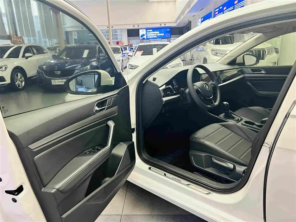 Volkswagen Lavida — миниатюра 21