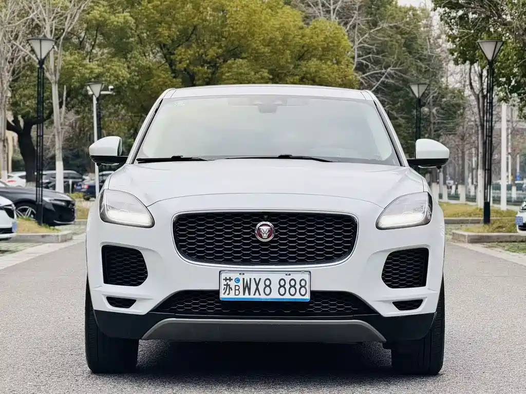 Jaguar E-PACE — миниатюра 2