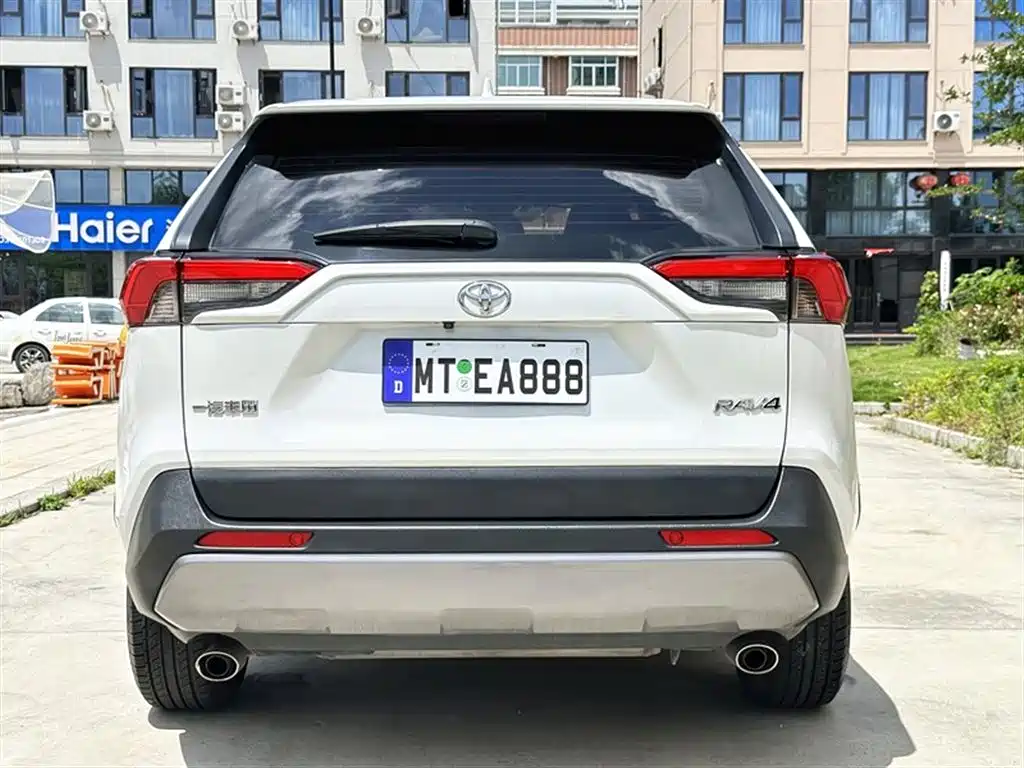 Toyota RAV4 2021 2.0L CVT