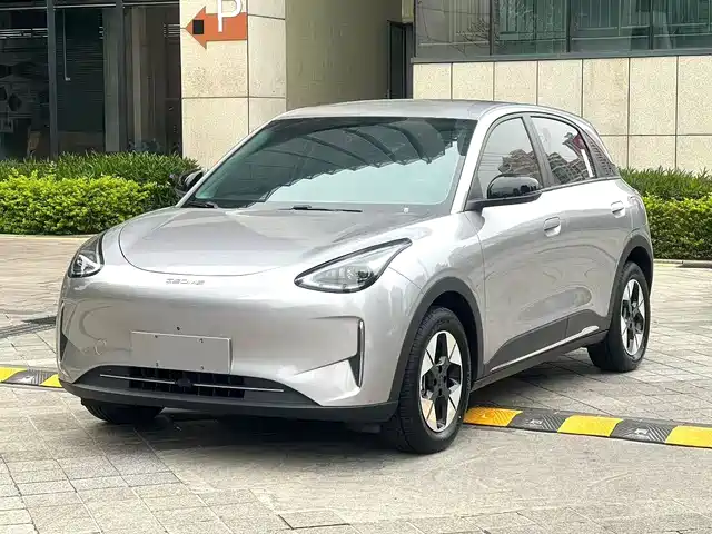 2025 Geely Xingyuan