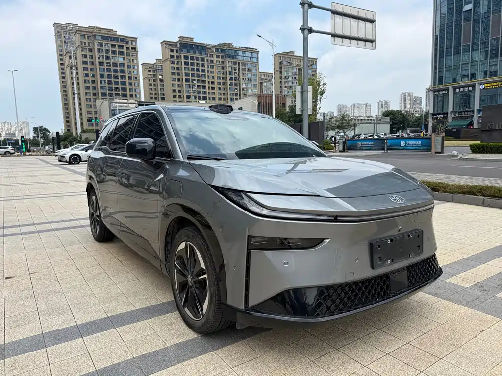 Toyota bZ3X — миниатюра 3