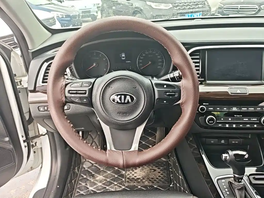 Kia K4 — миниатюра 11