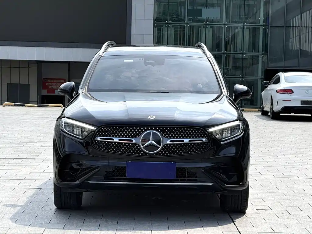 Mercedes-Benz GLC 2023 GLC 300 L 4MATIC 5 мест