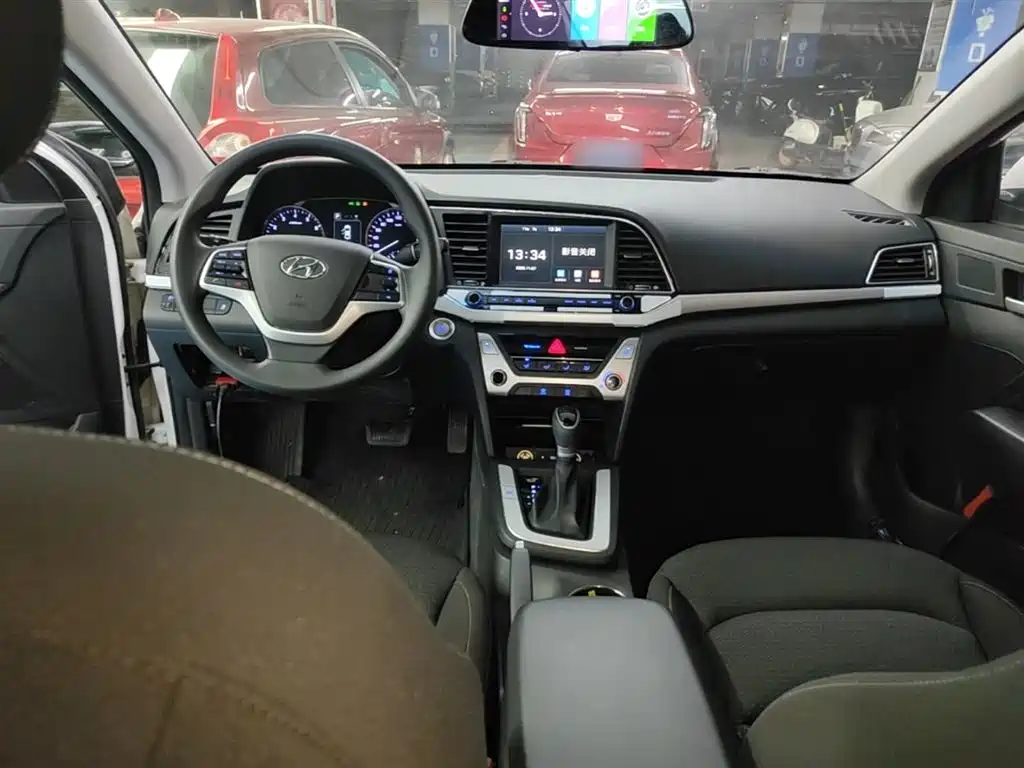 Hyundai Elantra 2016 1.6L AT Elite