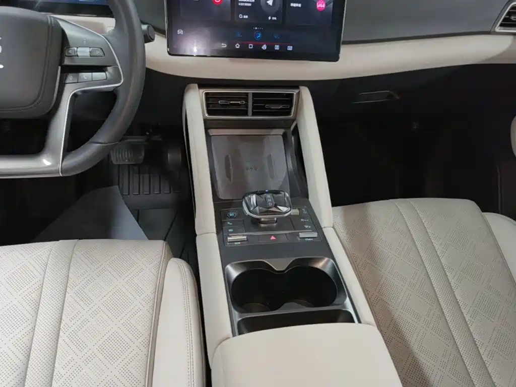BYD Yuan UP — миниатюра 14