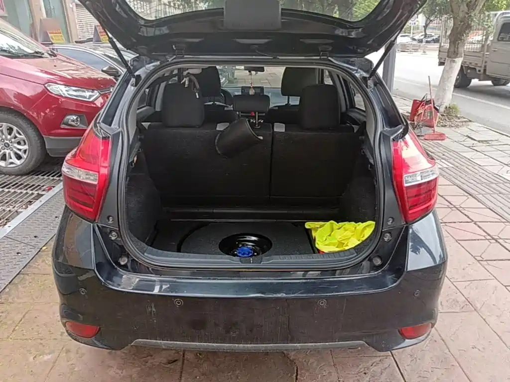 Toyota Yaris L — миниатюра 19